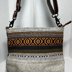 Myra Bag - Genuine Hair - Cotton Weave
Crossbody Bag